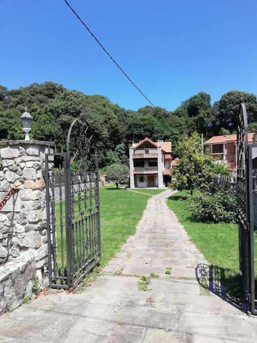 Casa Con Amplio Jardin En Pechon Villa Luaran gambar